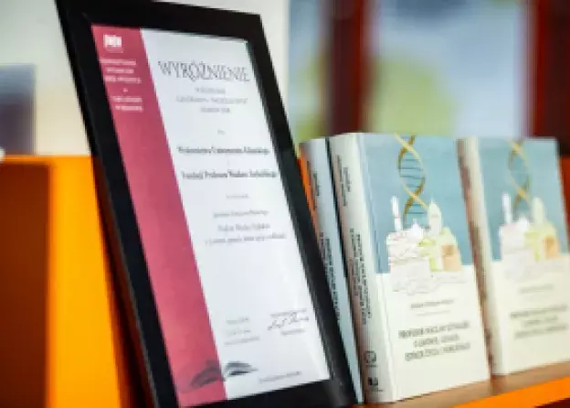 Zdjęcia z promocji książki o prof. Wacławie Szybalskim