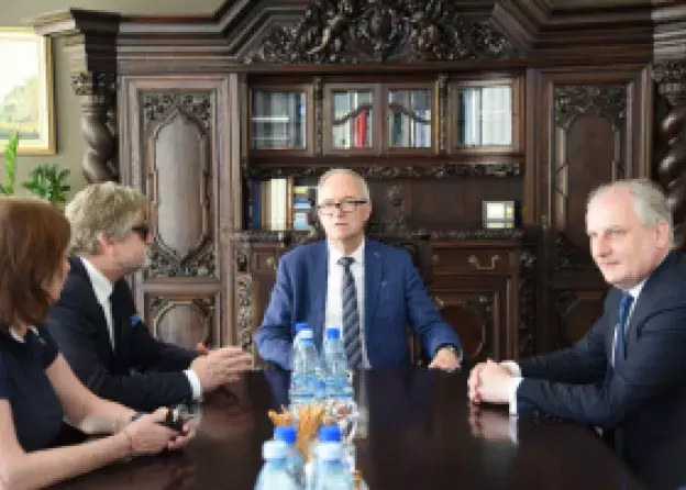 Współpraca i rozwijanie badań na UG w zakresie wirusologii molekularnej oraz COVID-19