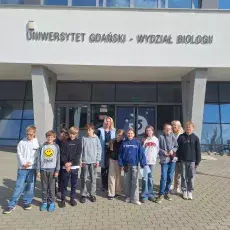 Młodzież na wydarzeniu Młody Biotechnolog