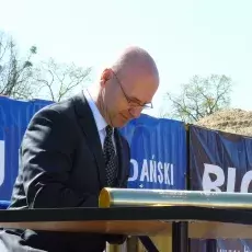 Wmurowanie kamienia węgielnego pod nowy budynek Instytutu Biotechnologii (kwiecień 2014)